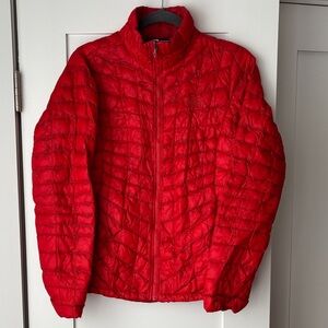 Women’s North Face Red Quilted Puffer Zip Up Jacket